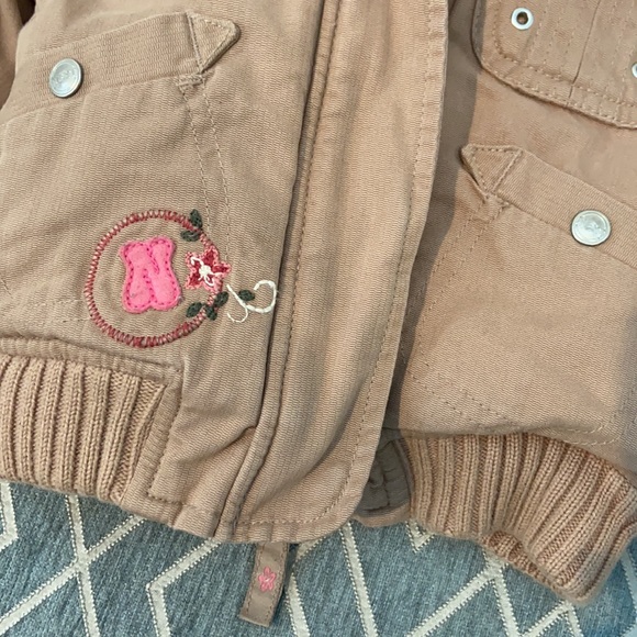 Jacket - Picture 8 of 9